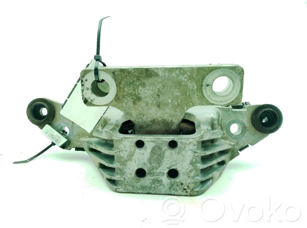 Opel Astra K Engine mount bracket 