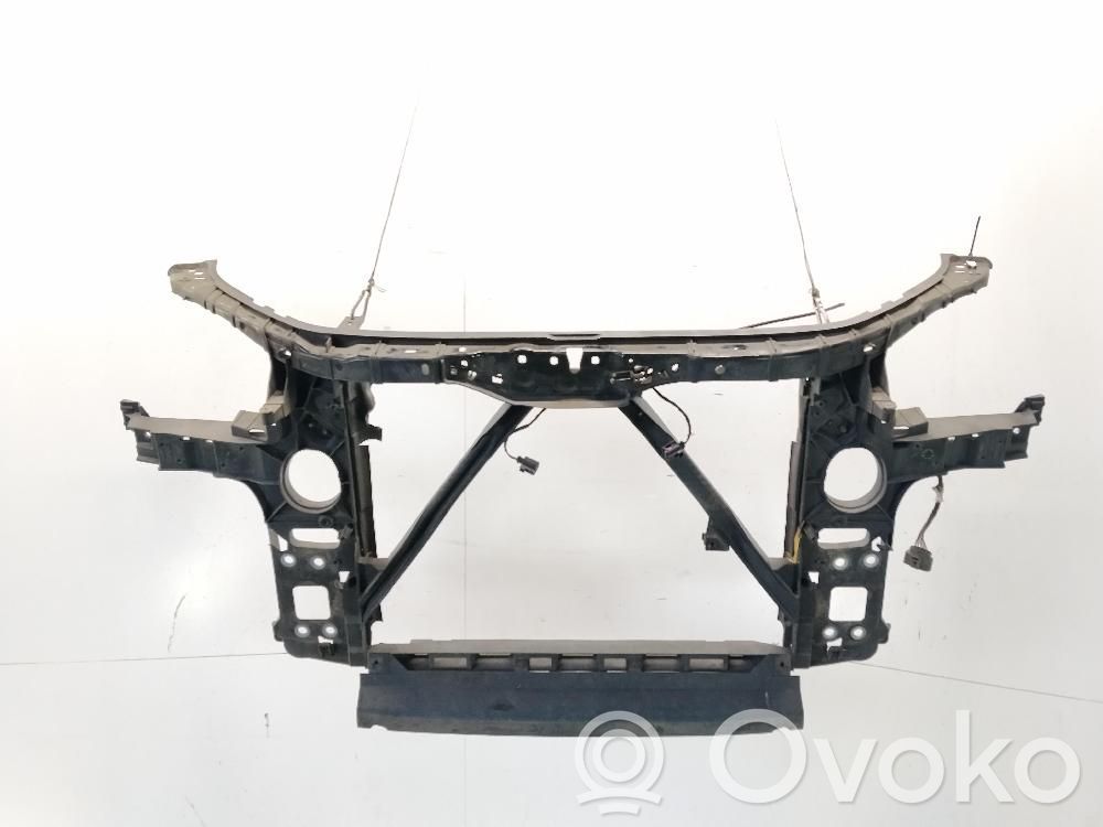 Audi Q7 4L Front bodywork piece 