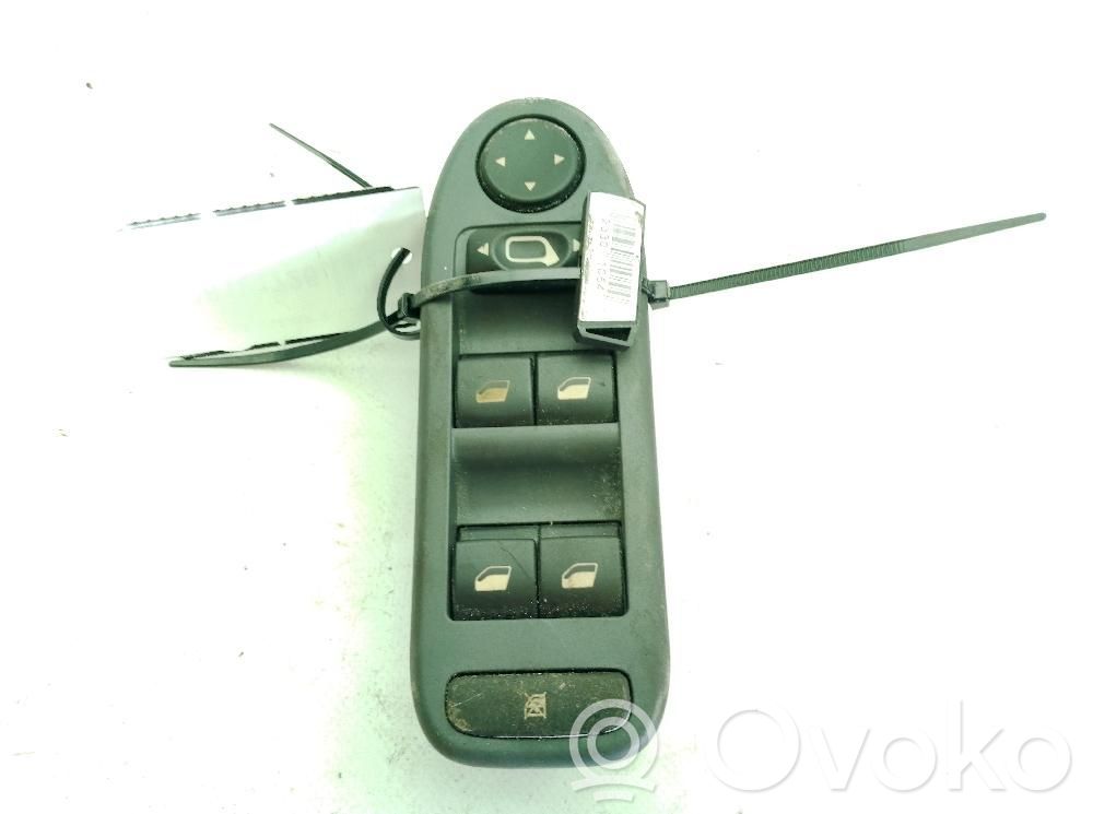 Citroen C5 Electric window control switch 