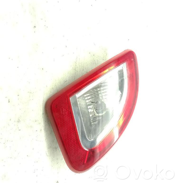 Renault Twingo II Lampă spate în capacul portbagajului 