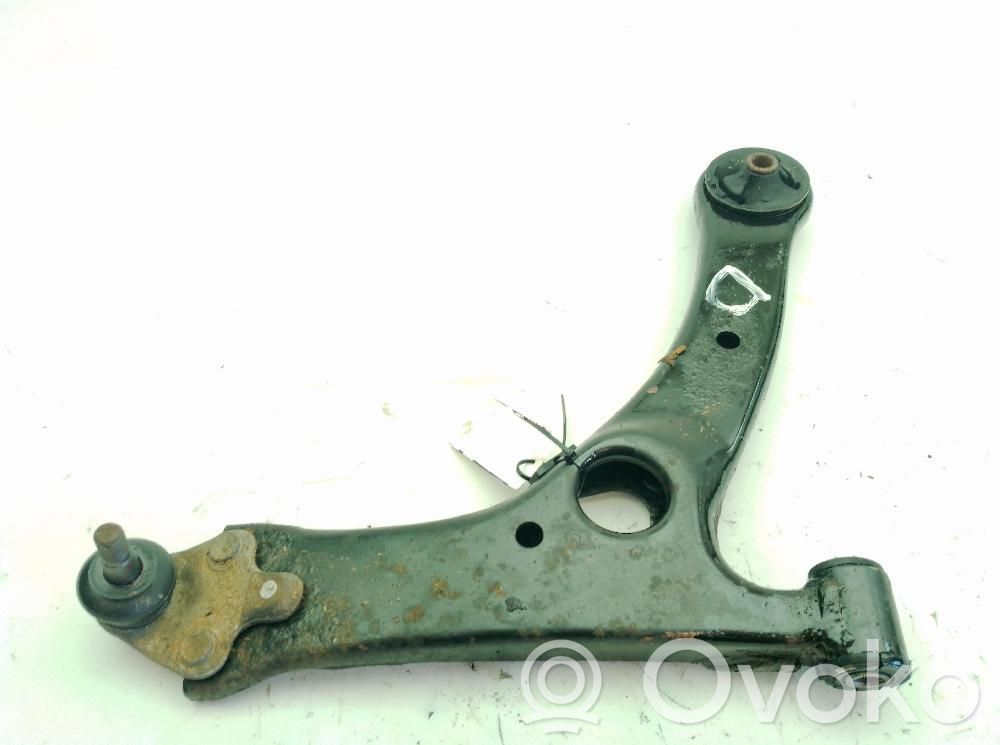 Toyota Avensis T250 Basculă inferioară față 