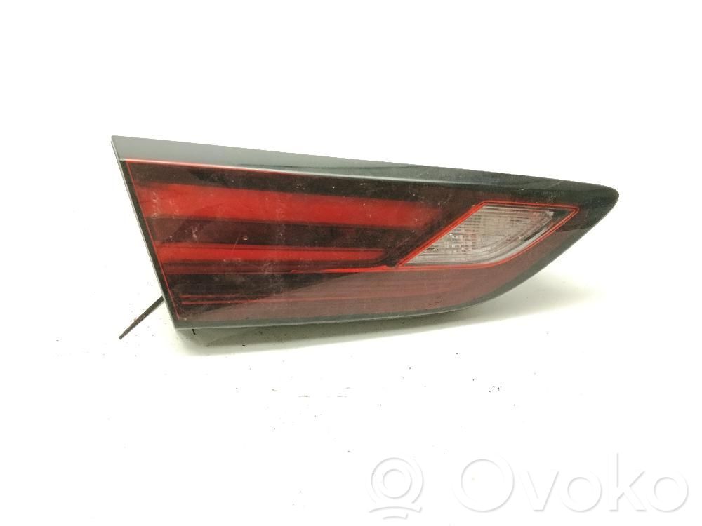 Opel Astra K Feux arrière sur hayon