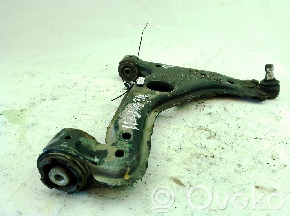 Opel Zafira A Basculă inferioară față 