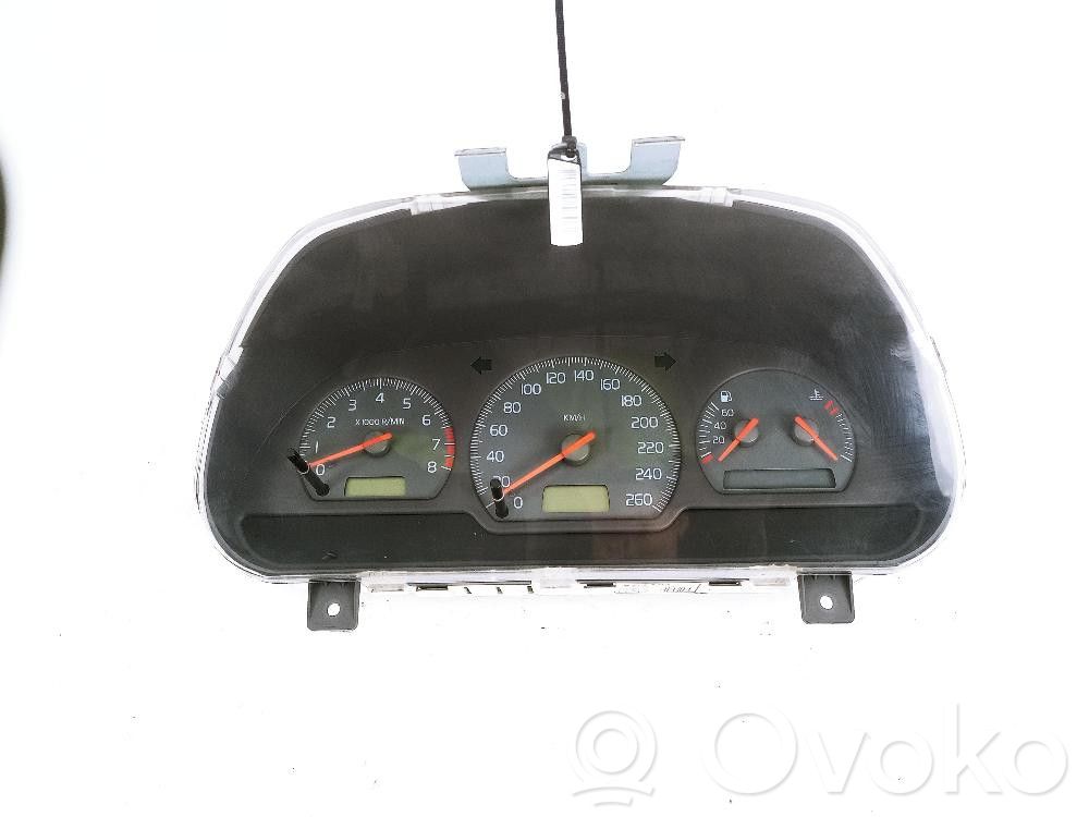 Volvo S40, V40 Spidometrs (instrumentu panelī)