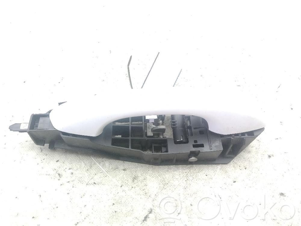 Opel Astra L Manecilla externa puerta delantera