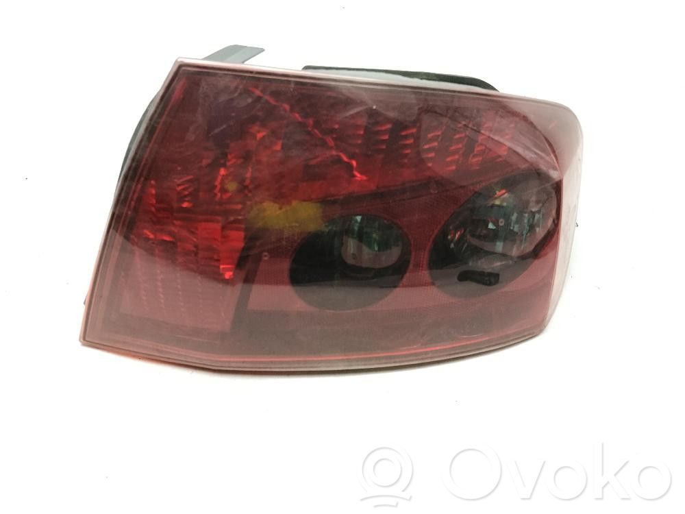 Peugeot 407 Lampa tylna 