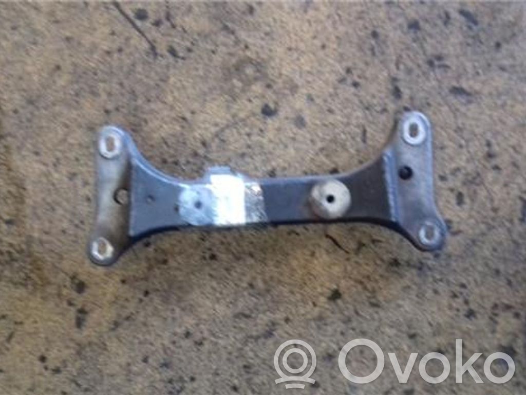 Engine mount bracket