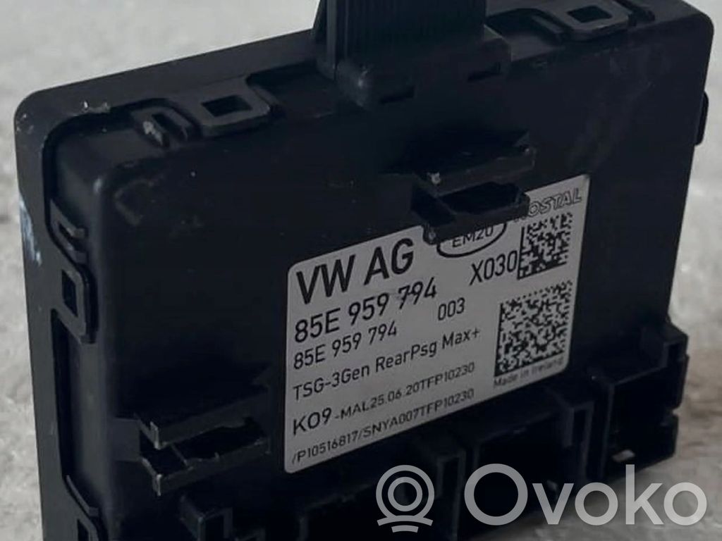 Audi e-tron Unité de commande module de porte 