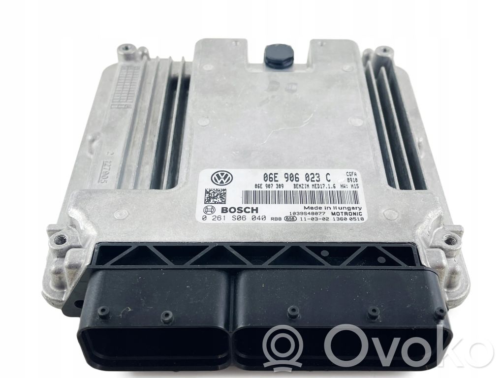 Volkswagen Touareg II Engine control unit/module 