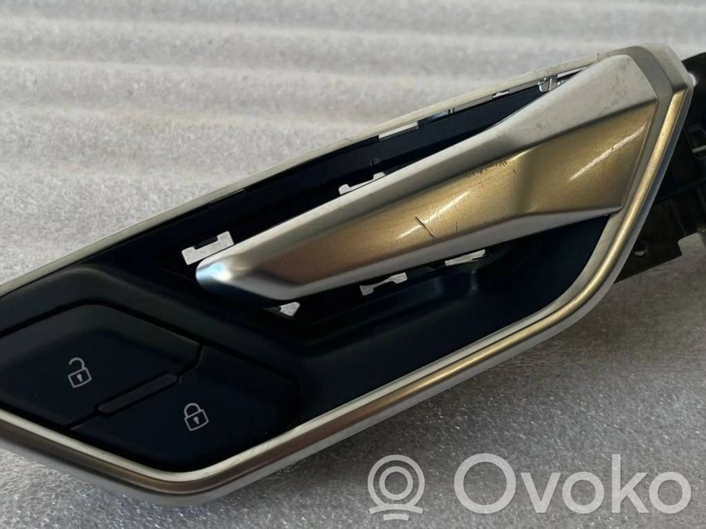 Audi e-tron Front door interior handle 