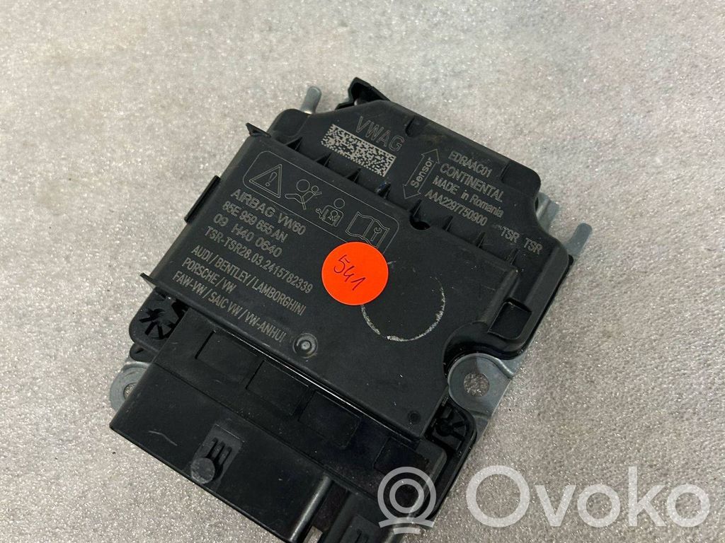 Audi Q6 e-tron Airbag control unit/module 