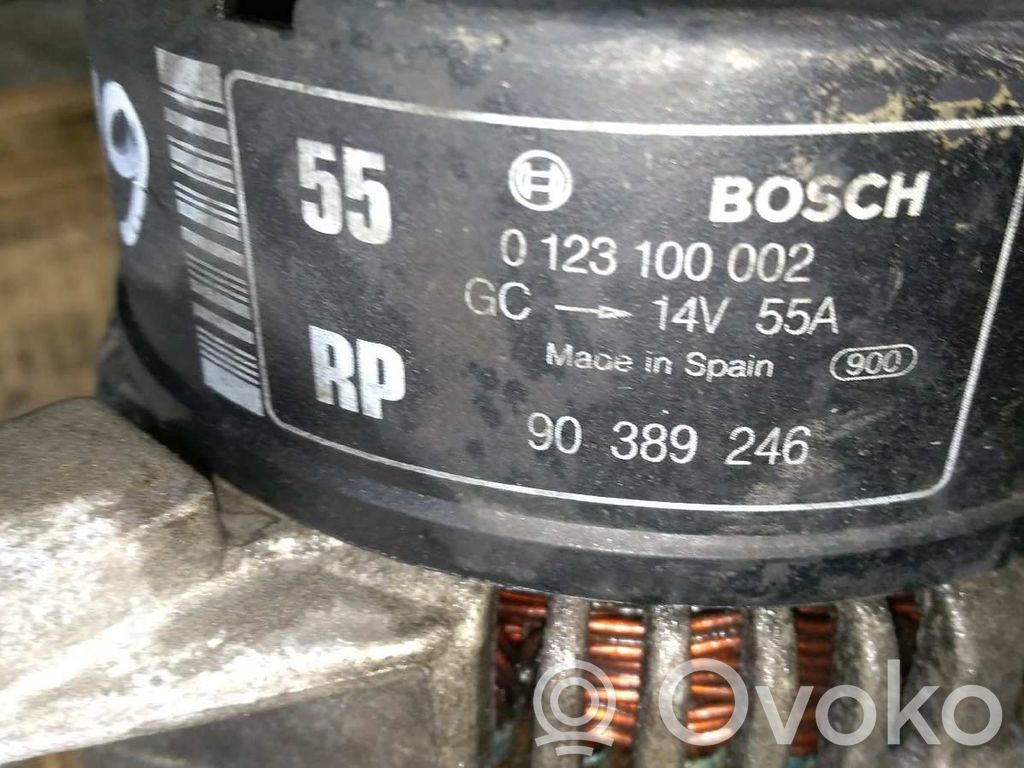 Opel Corsa B Alternador 