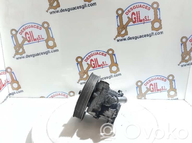 Audi A4 S4 B6 8E 8H Ohjaustehostimen pumppu 