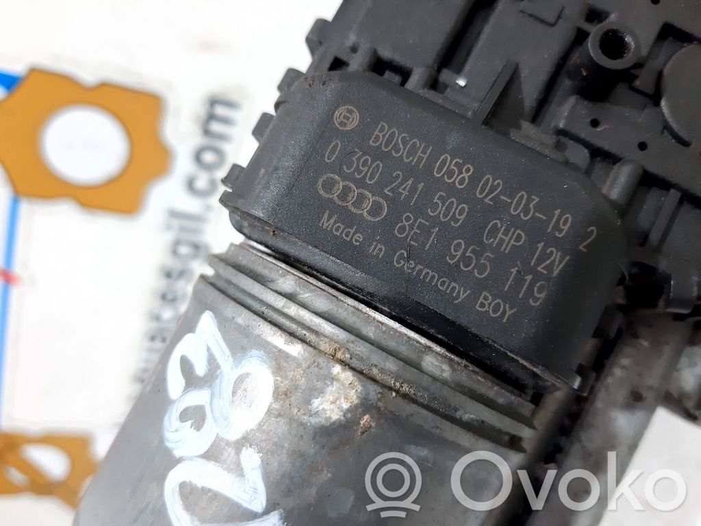 Audi A4 S4 B6 8E 8H Tringlerie et moteur d'essuie-glace avant 