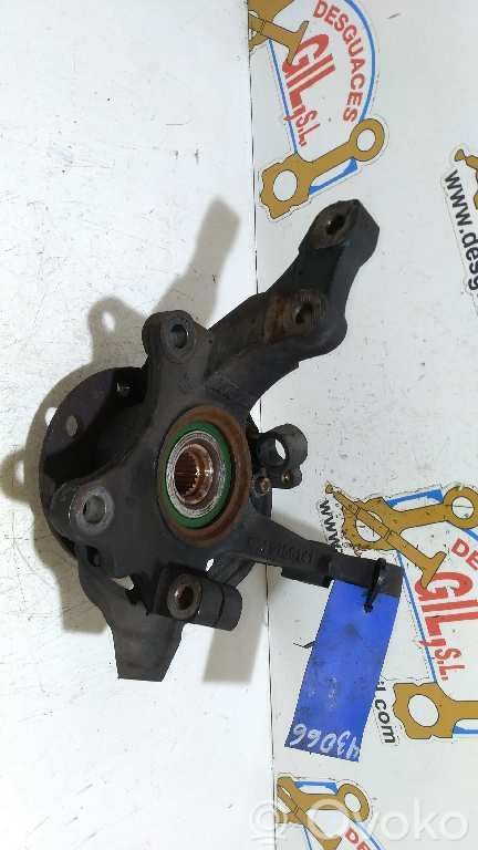 Opel Corsa C Zwrotnica koła przedniego 