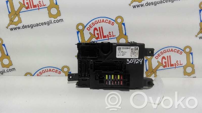 Module de fusibles   30724