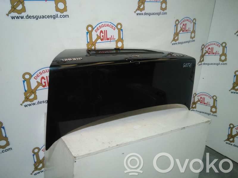 Mercedes-Benz C W202 Tailgate/trunk/boot lid 