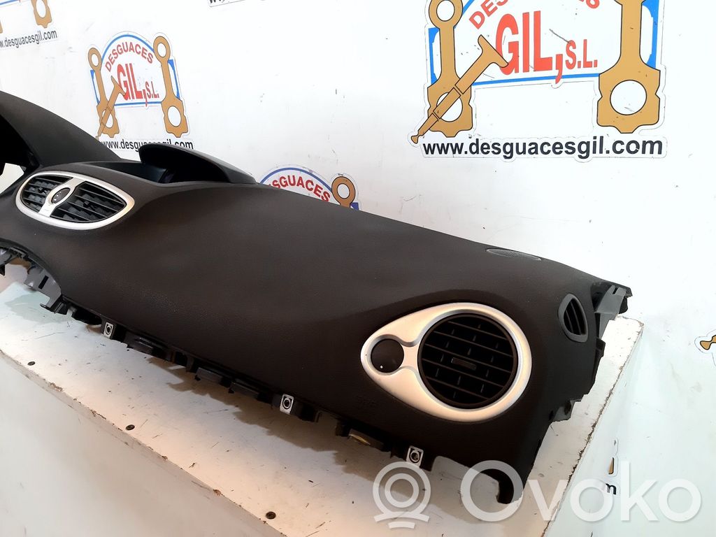 Renault Clio III Panel de instrumentos 