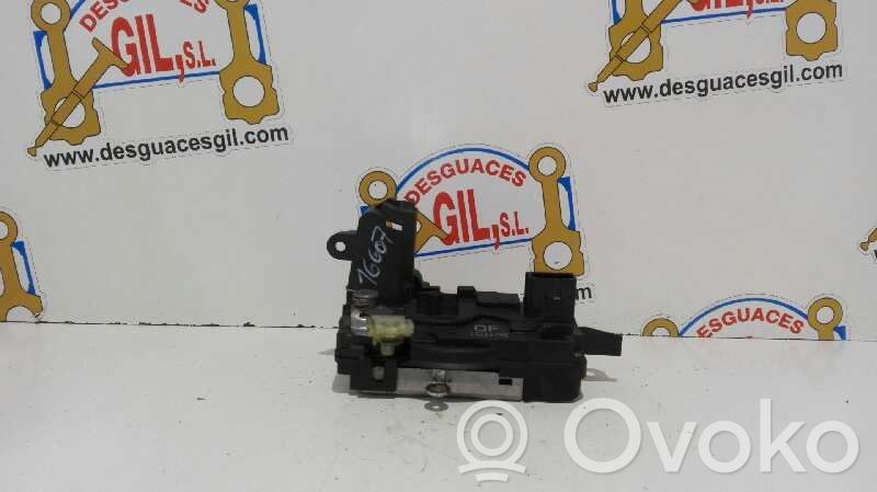 Opel Astra H Zamek drzwi przednich 