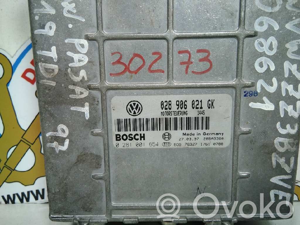 Volkswagen PASSAT B5 Unitate/modul de control motor 