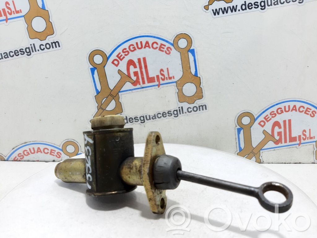 Land Rover Discovery Główny cylinder sprzęgła 