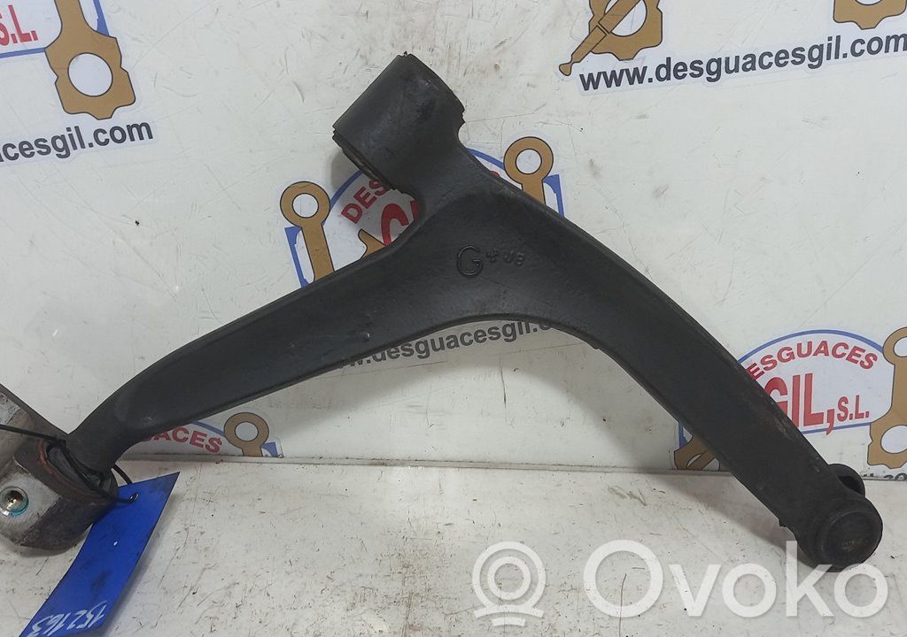 Citroen Xsara Picasso Basculă inferioară față 