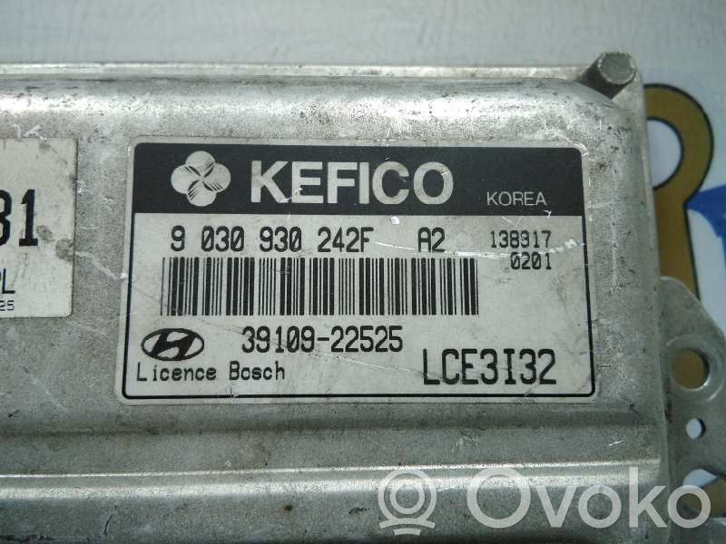 Hyundai Accent Engine control unit/module 