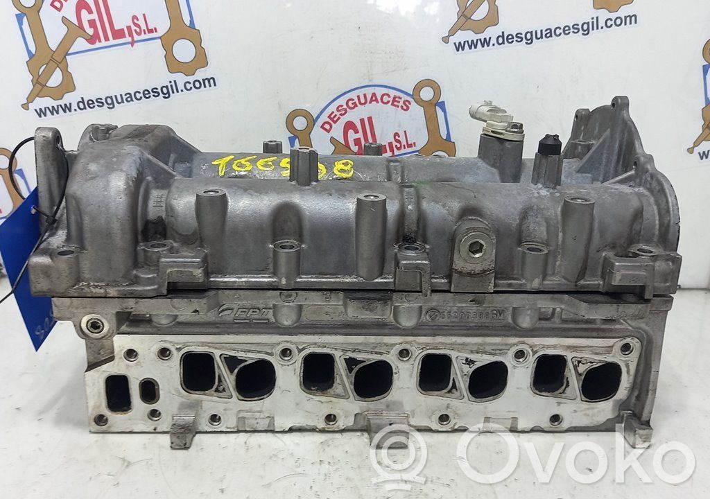 Opel Corsa D Chiulasă motor 