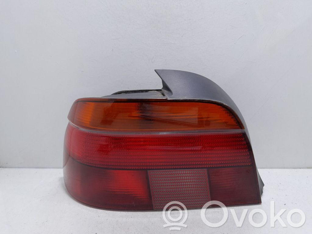 Rear/tail lights   171210