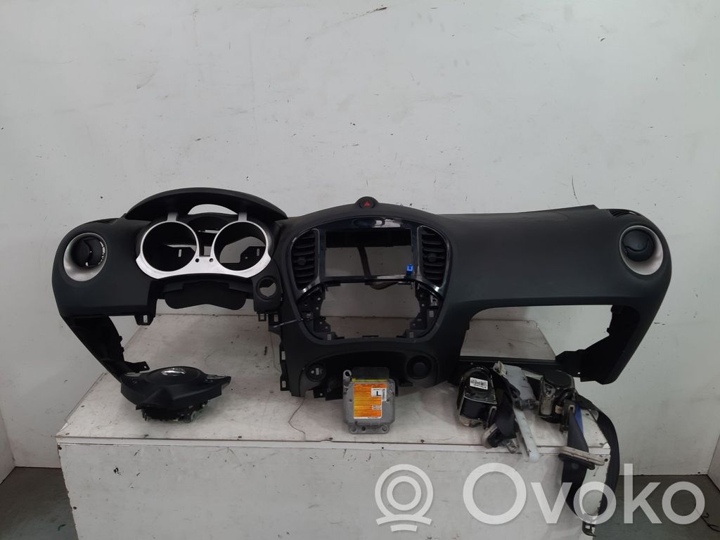 Nissan Juke I F15 Zestaw poduszek powietrznych z panelem 