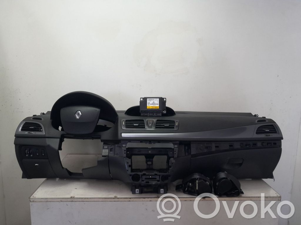 Renault Megane III Set planșă bord cu airbag 