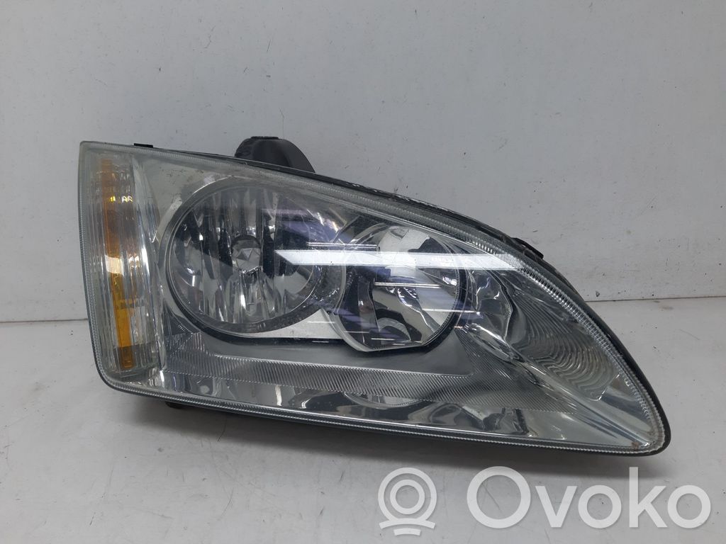 Ford Focus Lampa przednia 