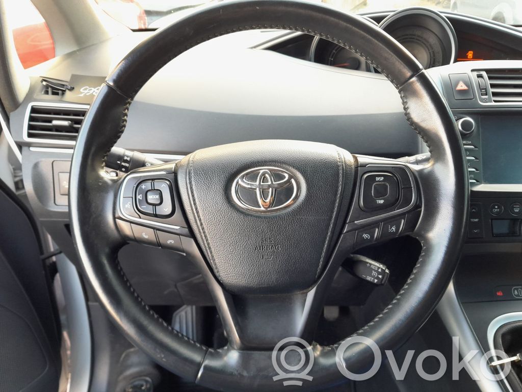 Toyota Verso Kierownica 