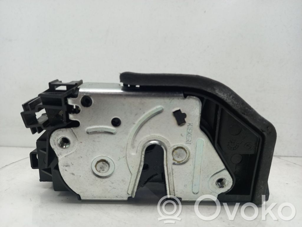 BMW 4 F32 F33 Zamek drzwi przednich 