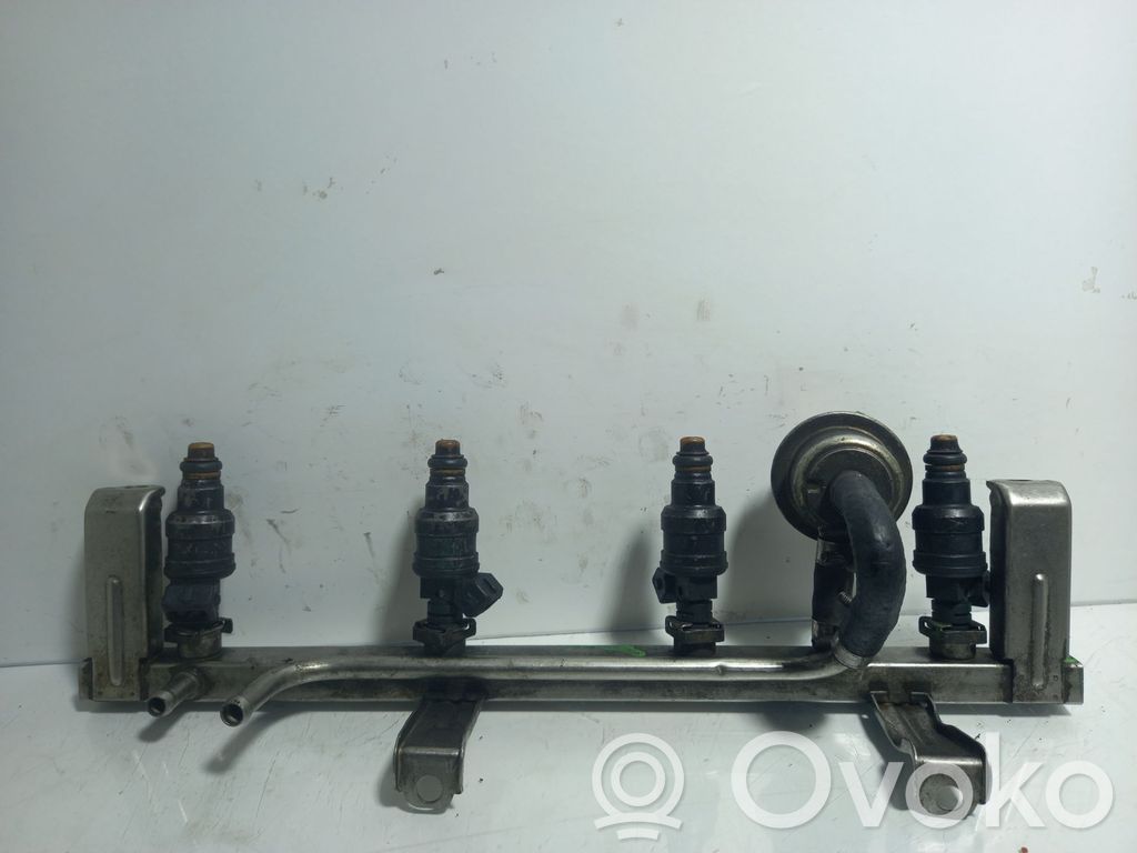 Opel Calibra Tubo principal de alimentación del combustible 
