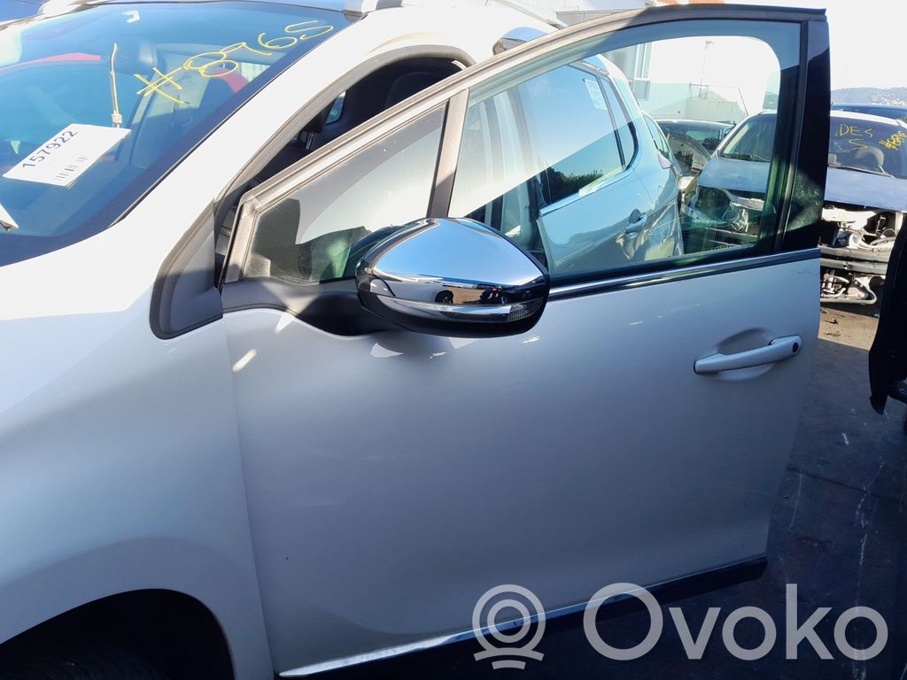 Peugeot 2008 I Front door 