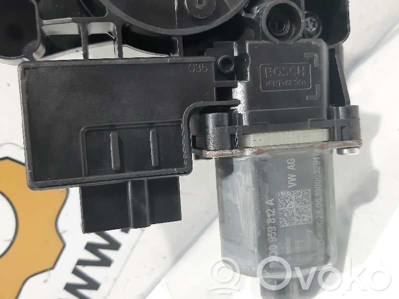 Volkswagen Tiguan Ręczny podnośnik szyby drzwi tylnych 