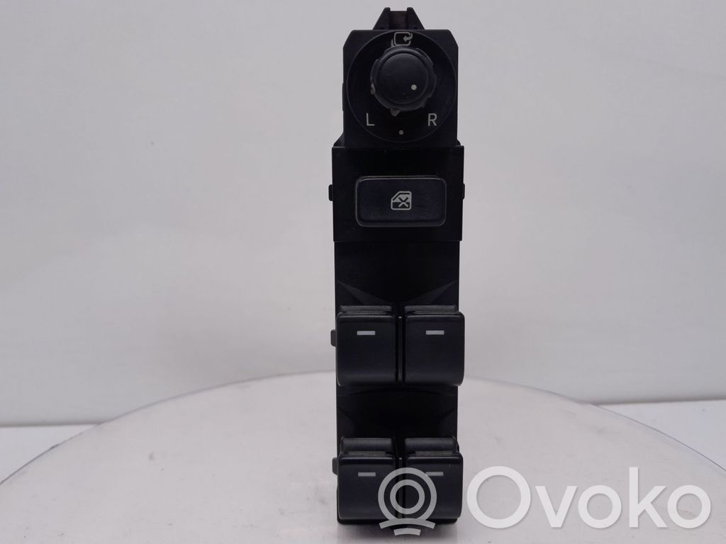 Electric window control switch   KD4766350,204048