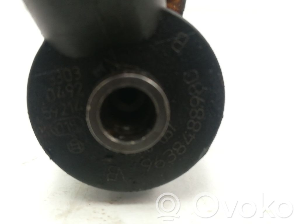 Inyector de combustible   0445110057,185975