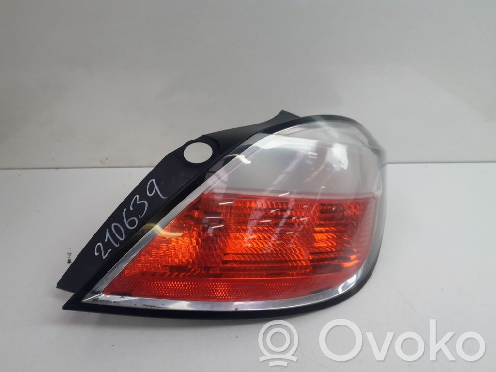 Opel Astra H Feux arrière / postérieurs