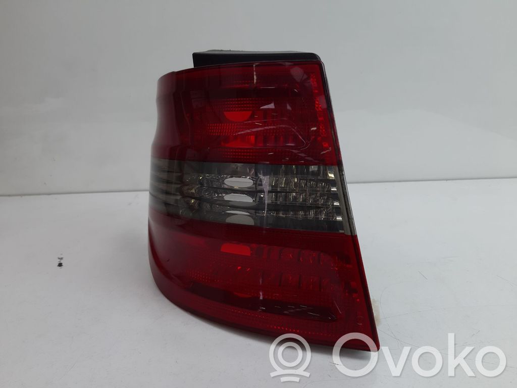 Mercedes-Benz B W245 Lampă spate în caroserie