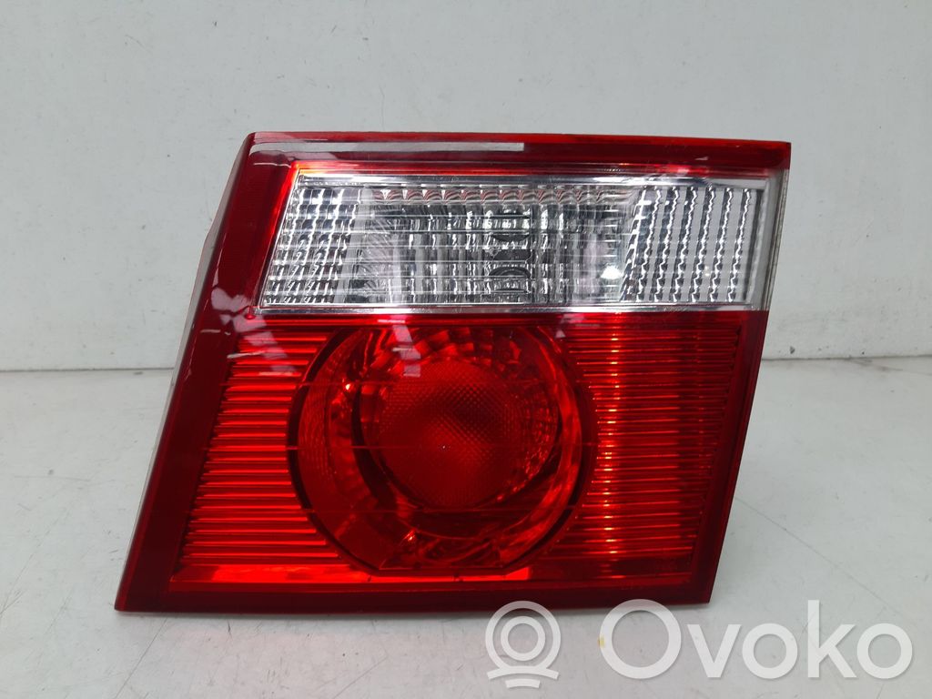 KIA Carens I Lampă spate în caroserie