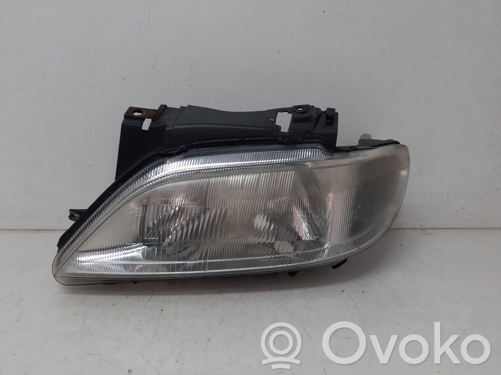 Citroen Xsara Lampa przednia 