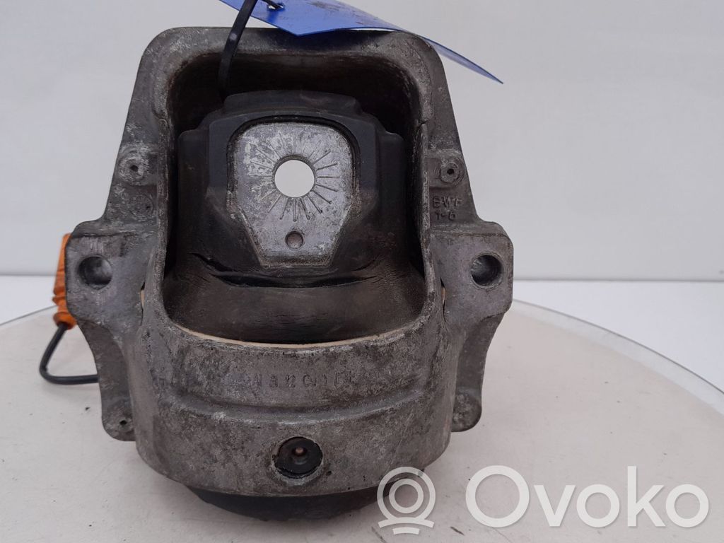 Soporte de montaje del motor   8K0199381,193042