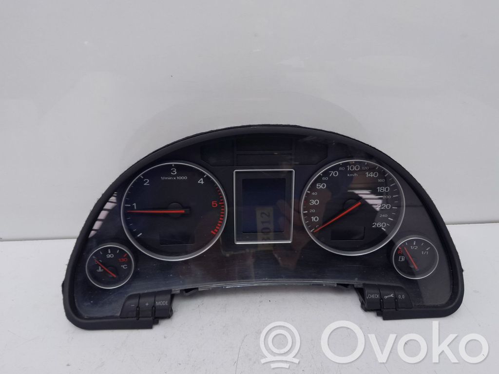 Audi A4 S4 B6 8E 8H Licznik / Prędkościomierz 