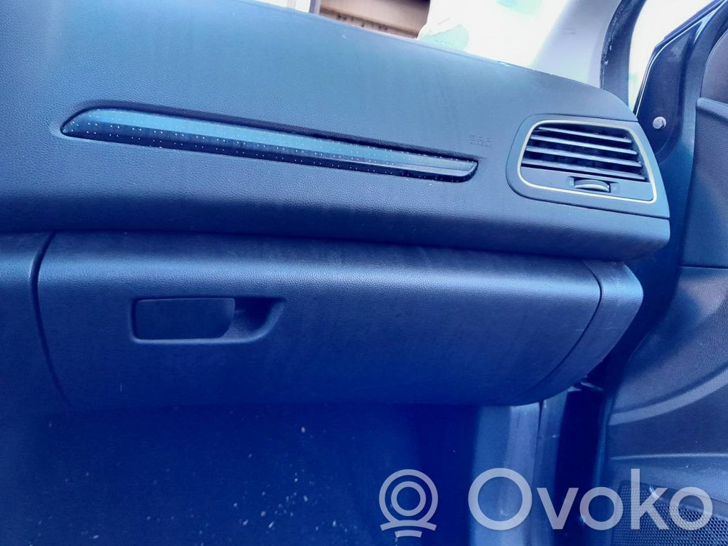 Renault Megane IV Handschuhfach 