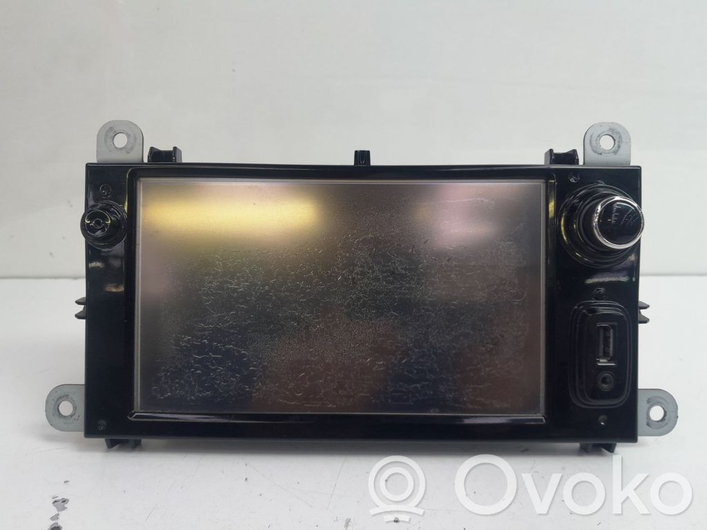 Renault Clio IV Radio/CD/DVD/GPS-pääyksikkö 