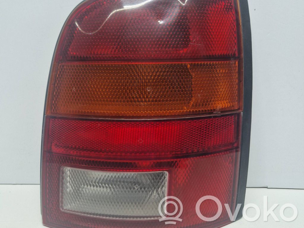 Nissan Micra Lampa tylna 