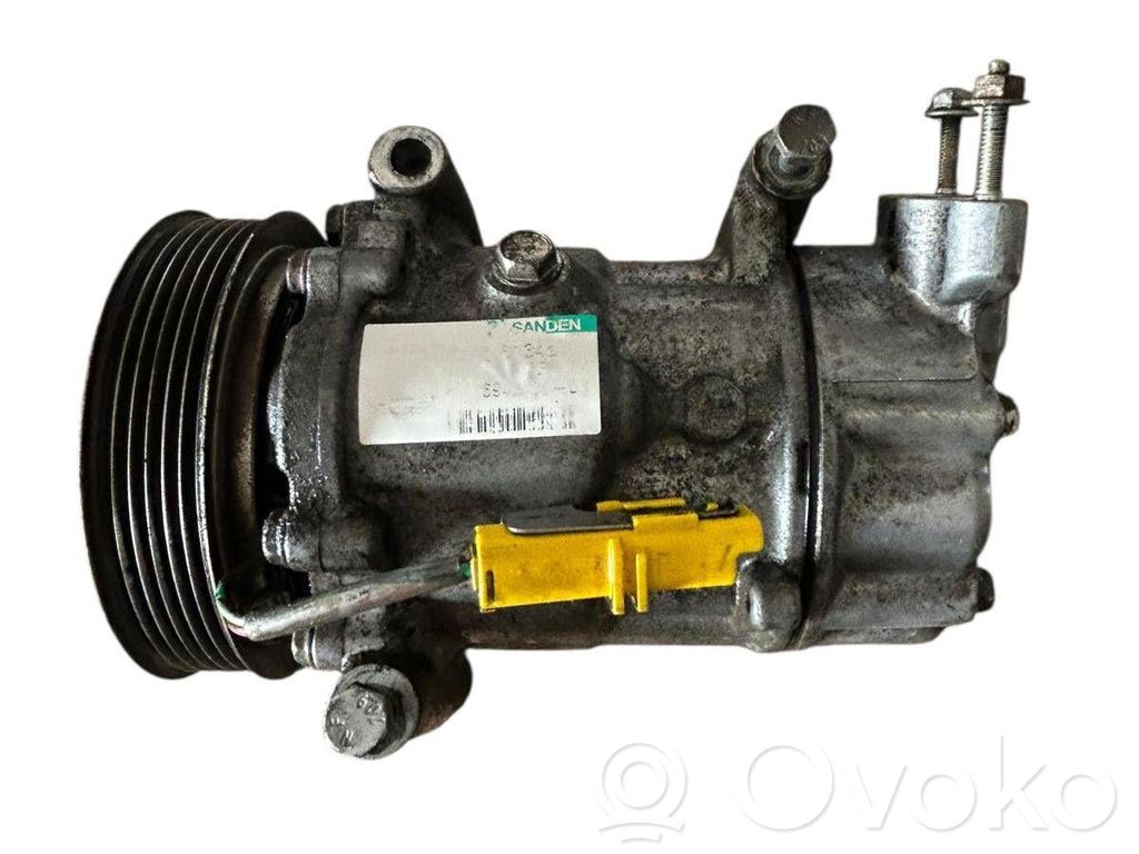 Ilmastointilaitteen kompressorin pumppu (A/C)