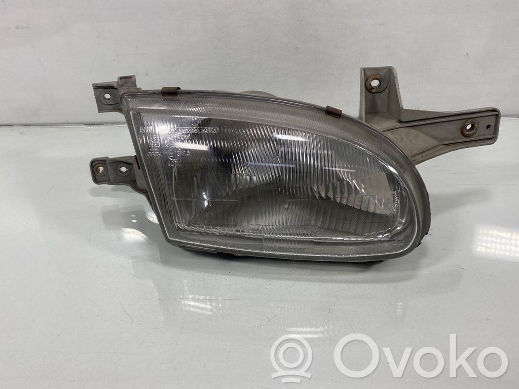 Hyundai Pony Lampa przednia 